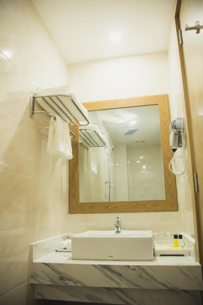 Royal Huy Hotel Vinh Phuc Vinh Yen Exterior foto
